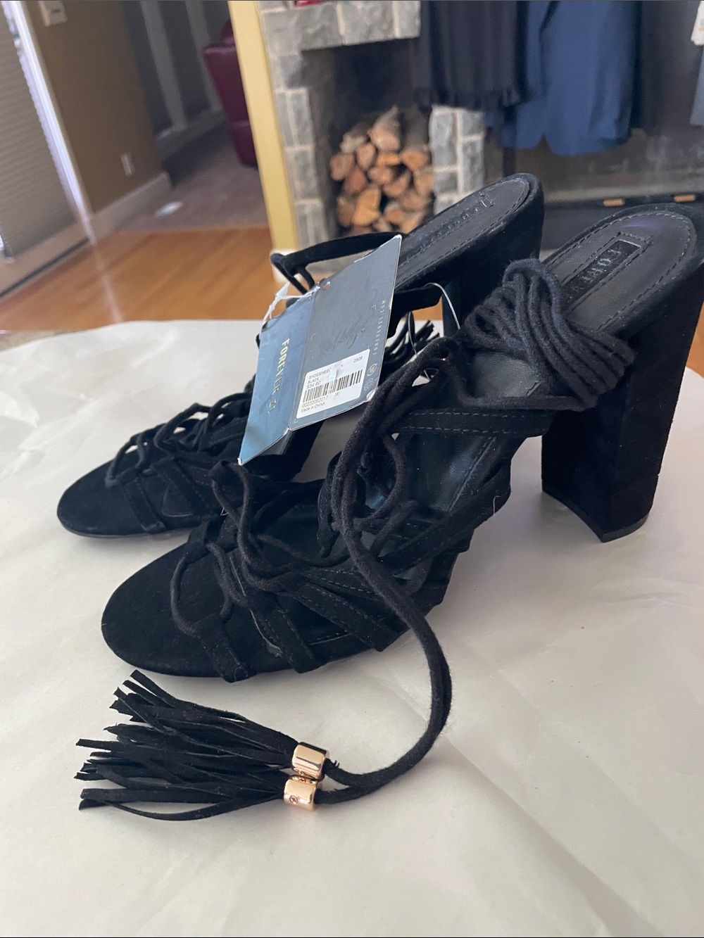 NWT Forever 21 Black Suede Lace-Up Block Heel Sandals with Tassels